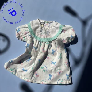 Robe vintage avec chevaux | Fripé (18m)