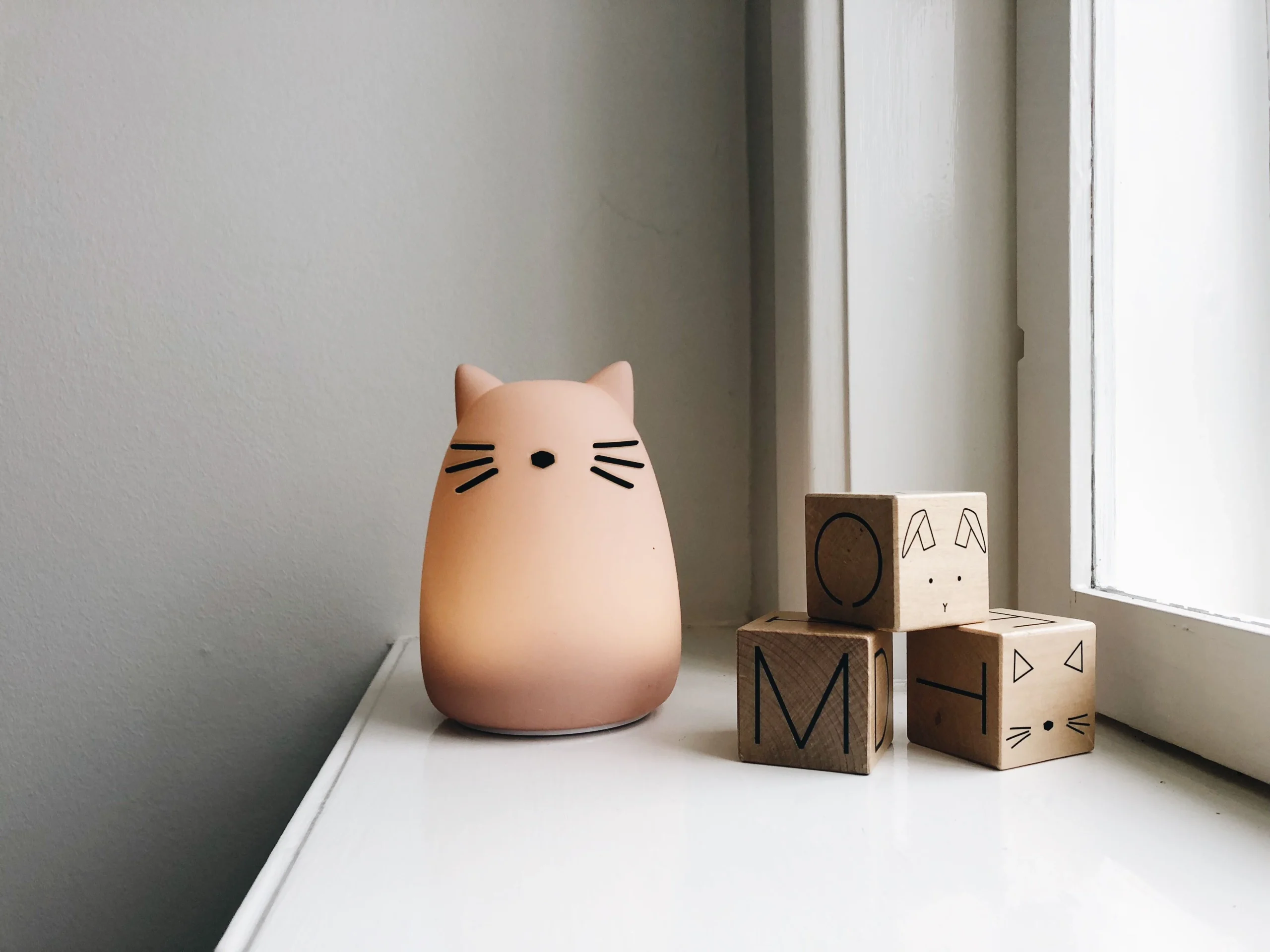 Veilleuse écologique en silicone - Chat rose – Image 4